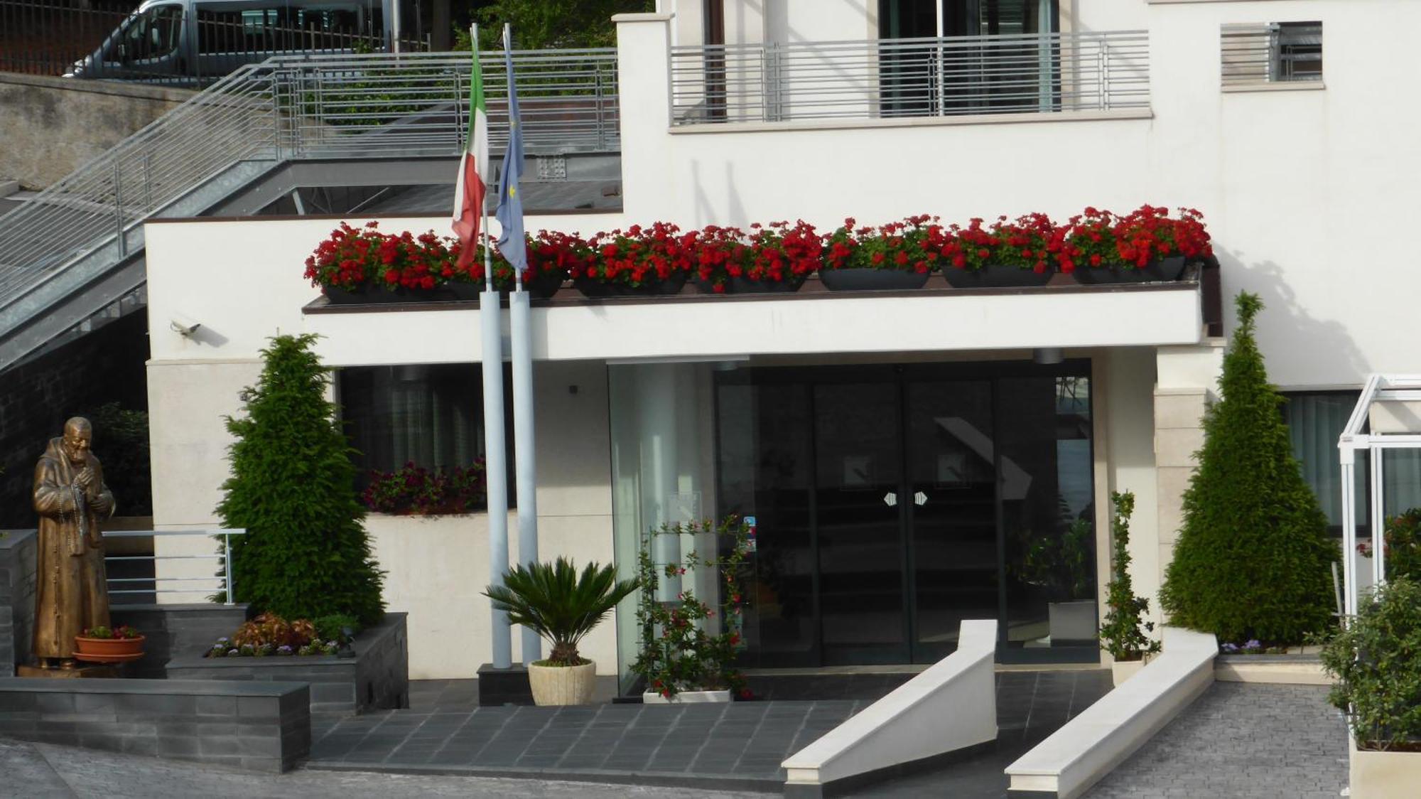 Hotel Vittoria サン・ジョバンニ・ロトンド エクステリア 写真
